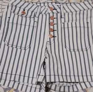 Judy Blue Size Medium